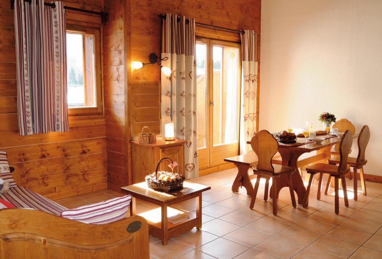 Lagrange Vacances Les Fermes De Samoens Hotell Rum bild